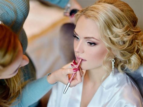Hair and makeup artist near me - Bride hair and make-up including trial. Bridesmaids hair and make-up x 2. Mum make-up mum. Mum hair free. Free fake strip lashes for the bride and bridesmaids – worth £25. Principal Artist – £700. Senior Artist – £675. Junior Artist – £600. Additional Artist – £150.